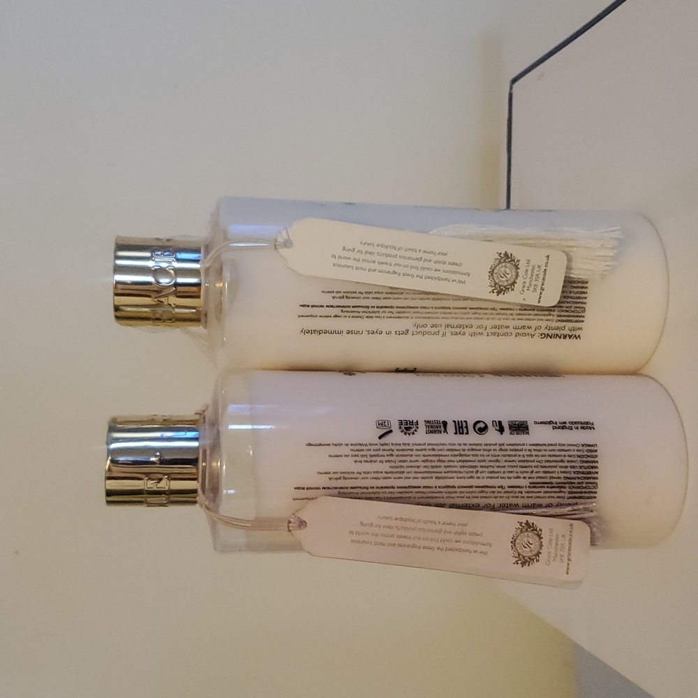 Lot 2pc GRACE COLE Vanilla Blush & Peony / Nectarine Bloss Hand Lotion 16.9 Oz. - Picture 2 of 12
